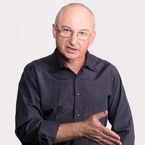 האב והבן, אריה אלדד