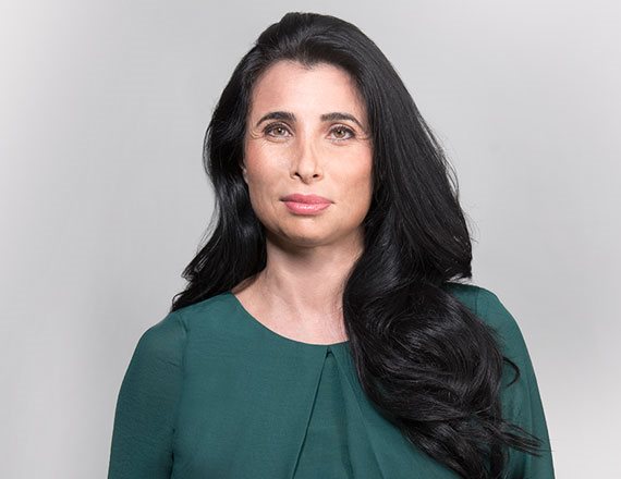 שלומית תמיר, מחשבים במקום מורים?