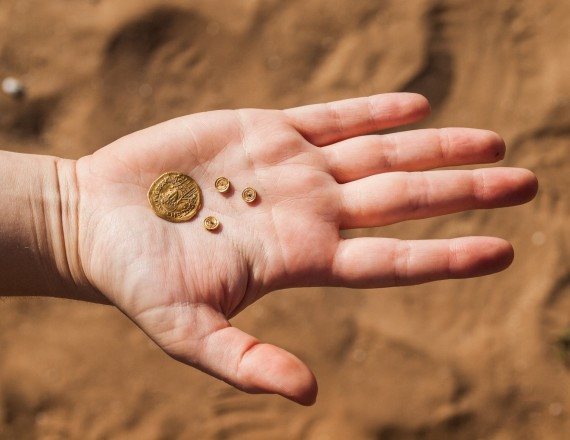 למצולם אין קשר לנאמר