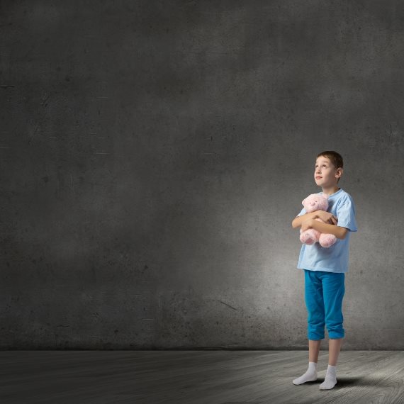 מי שומר על הילדים?