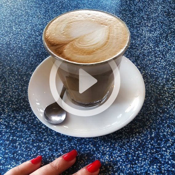 האזינו, ושתו משהו