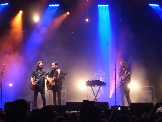 אביב גפן מתארח בהופעה של מוניקה סקס