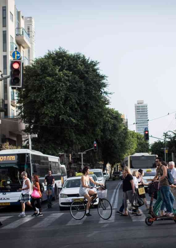 למצולמת אין קשר לנאמר