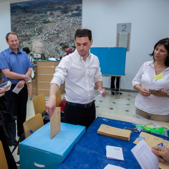 "השמאל לא יכול לגנוב בחירות"