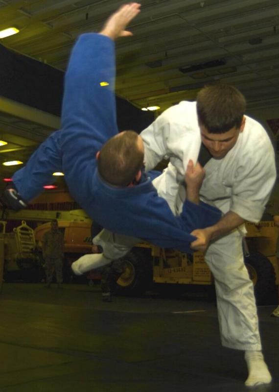 מתחרים בג'ודו - אין איראנים בתמונה