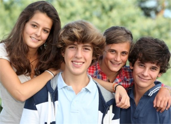 "החברים האמיתיים הם המשפחה שלנו"