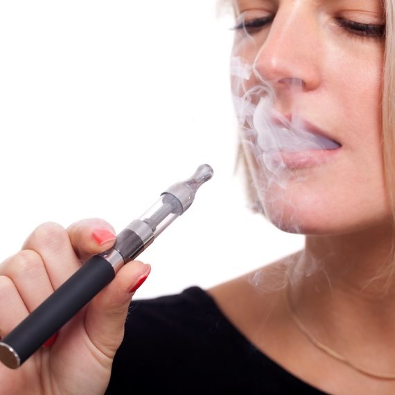 שימוש בסיגריה אלקטרונית