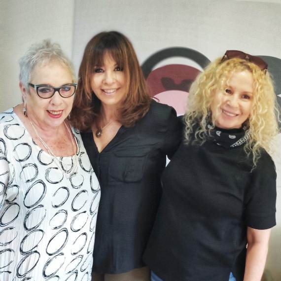 ירדנה ארזי רותי הולצמן, ולאה לופטין