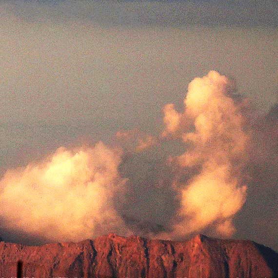 "מחכים שיעלה הבוקר"