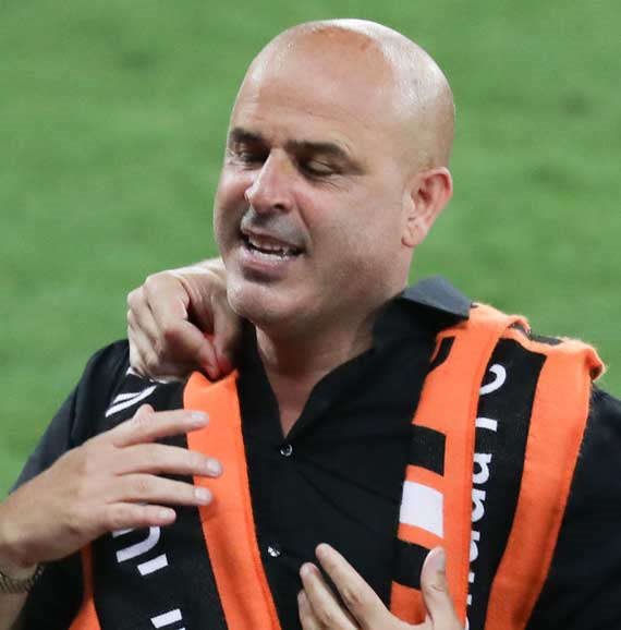 יוסי אבוקסיס בקרוב במדים האדומים