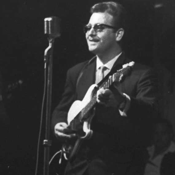 האיש והמיתוס. אריס סאן