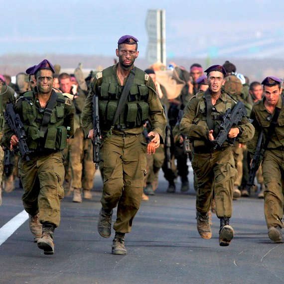 חיילים (למצולמים אין קשר לכתבה)