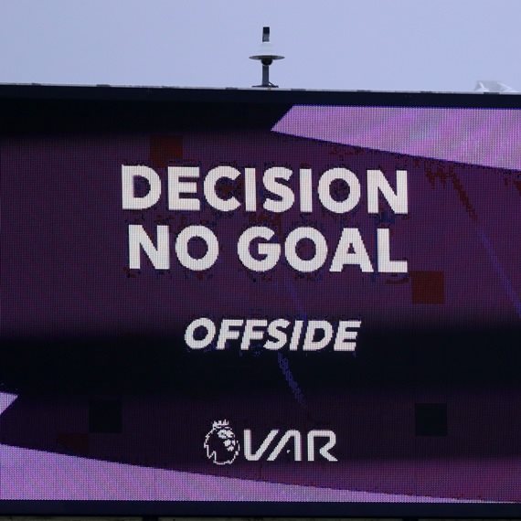 var - מערכת השיפוט שעוזרת לשופטים?