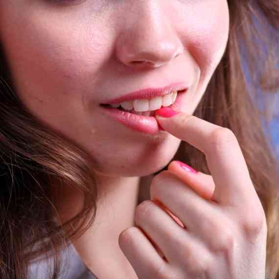 "יצא לי בפה הרפס גדול"