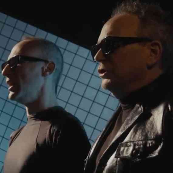 יזהר אשדות ואסף אמדורסקי