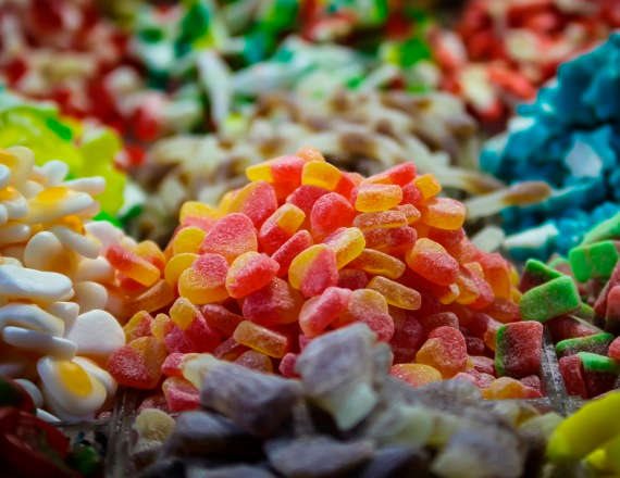 האם צבעי מאכל גורמים להפרעות קשב וריכוז?