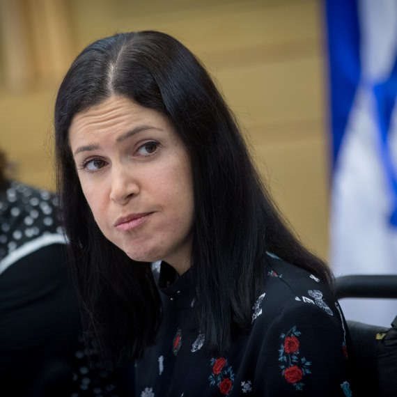 קארין אלהרר