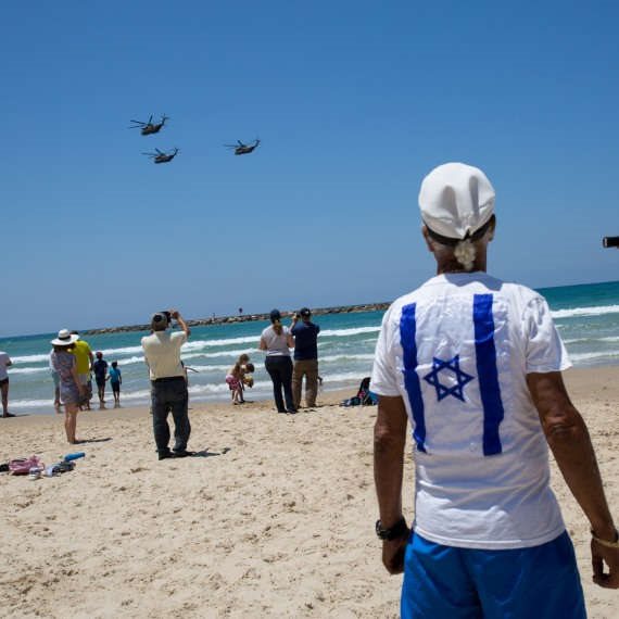 "למה בזבוז הכספים המיותר הזה ביום העצמאות?"