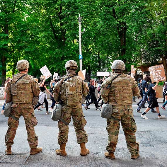צבא ארה"ב מאבטח הפגנה בבוסטון, אתמול