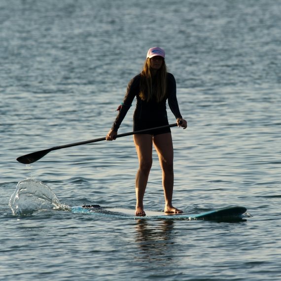 אישה על סאפ