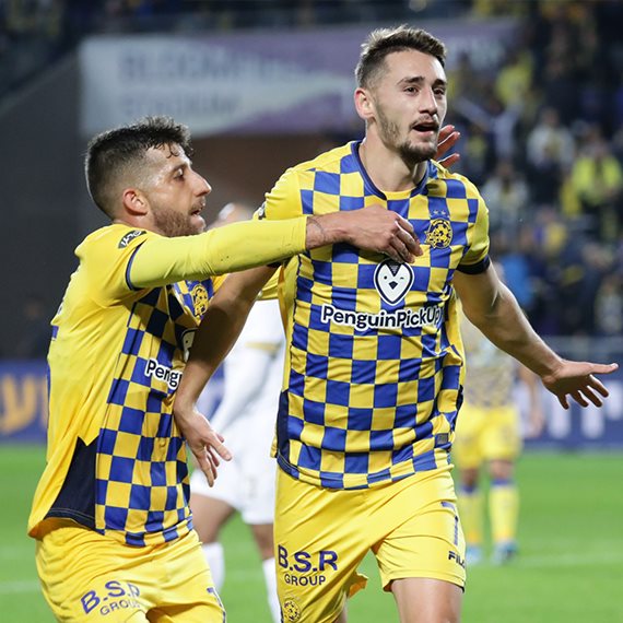 "הבת שלי נעלמת מול עייני"