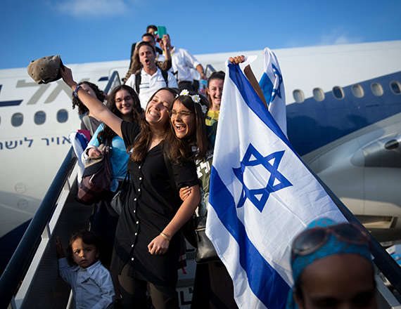 אנחנו עולים אל הארץ