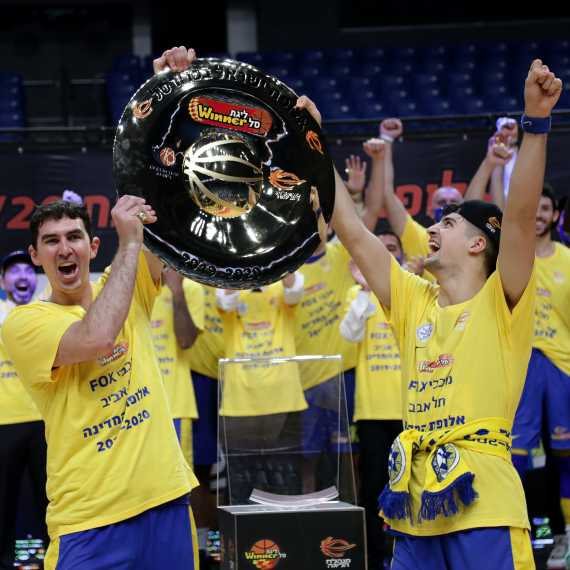 מכבי ת"א זוכה באליפות המדינה, אמש (ג')