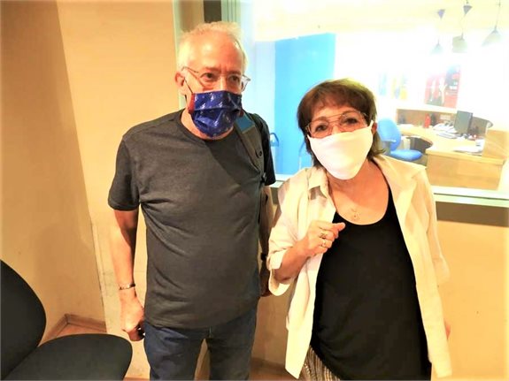 רבקה מיכאלי מארחת את גידי גוב