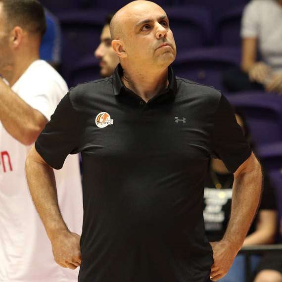 נדב זילברשטיין, המאמן היוצא של עירוני נס ציונה