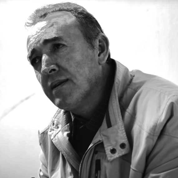 שלום אסייג מתוך הפרק הראשון של 'מנאייכּ'