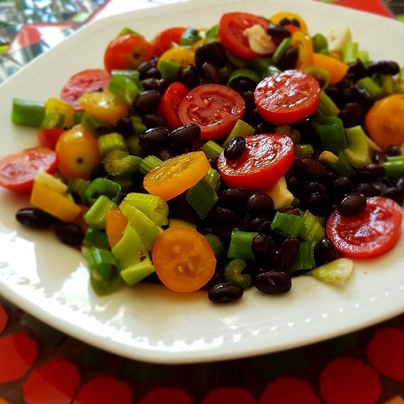 מתכון לסלט שעועית שחורה