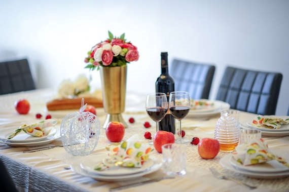 "פעם צניעות ואהבת אדם היו חלק מהבית הזה"