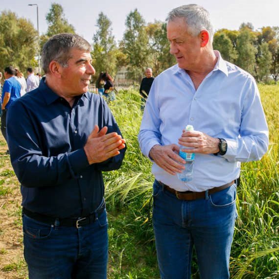 בני גנץ וגבי אשכנזי