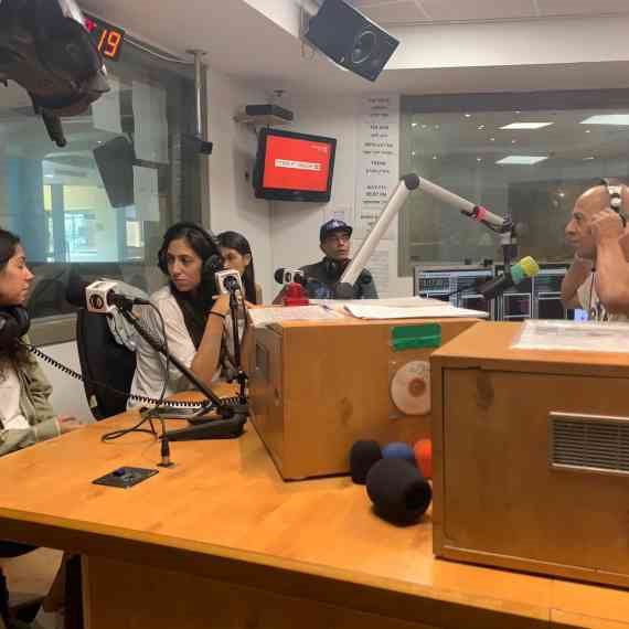 דידי הררי עם בנותיו