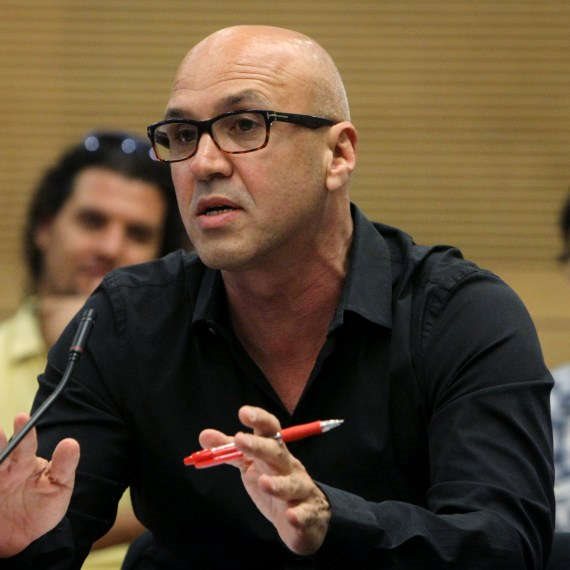 גל אוחובסקי