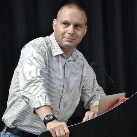 השר יזהר שי