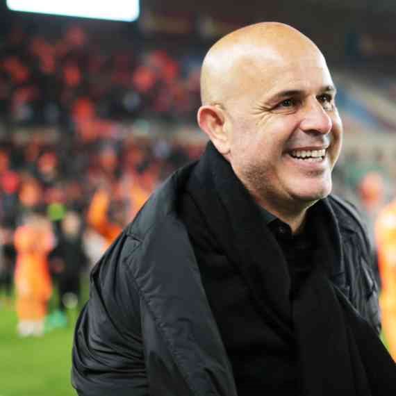 יוסי אבוקסיס