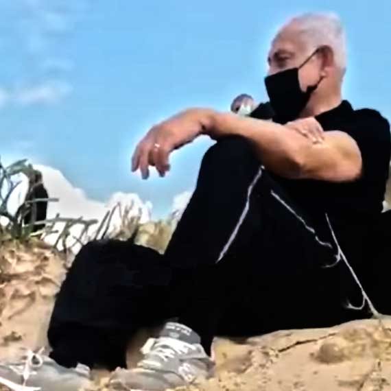 נתניהו על החוף