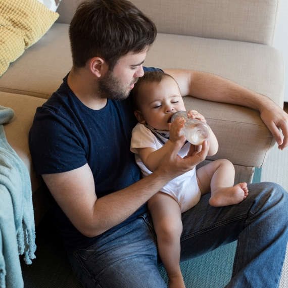 מה יש בבקבוק?