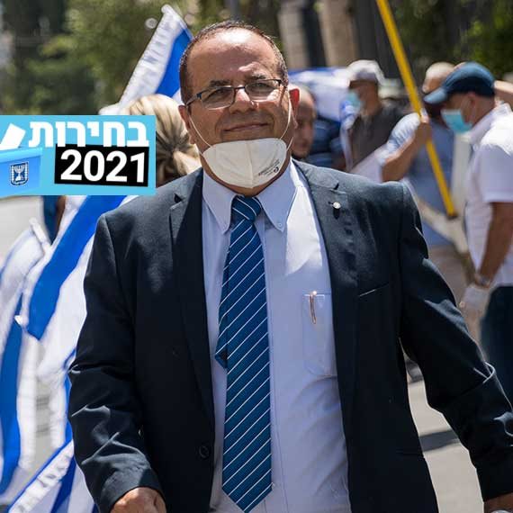 איוב קרא