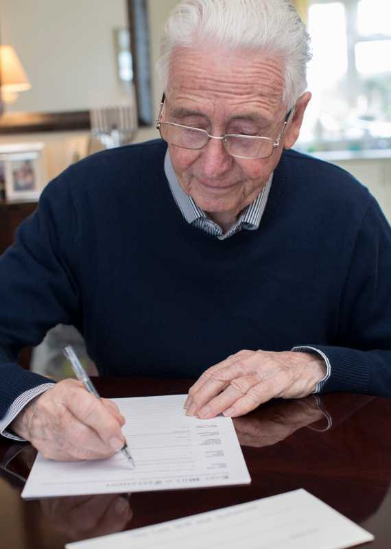 "מותר לדבר איתם על כך שאולי צריך לערוך צוואה"