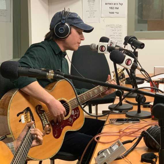 Live באולפן עם לי בירן