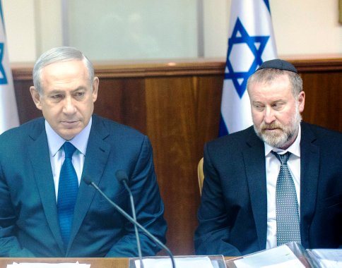 היועמ"ש אביחי מנדלבליט וראש הממשלה בנימין נתניהו