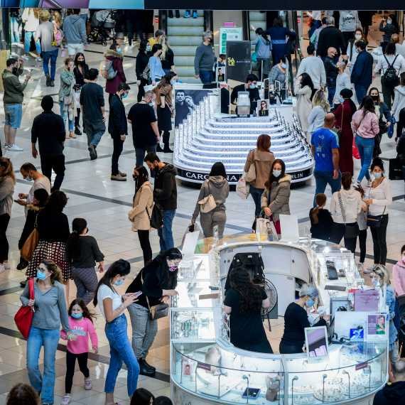 בניגוד לחוק: מוקדי מסחר נפתחו ברחבי הארץ