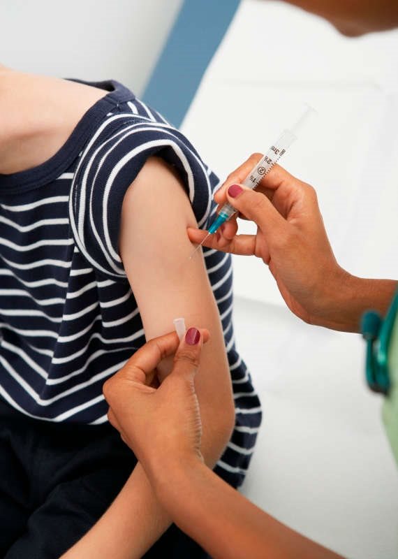 יש גם חיסונים אחרים: האם יש תופעות לוואי לחיסון נגד וירוס פפילומה?