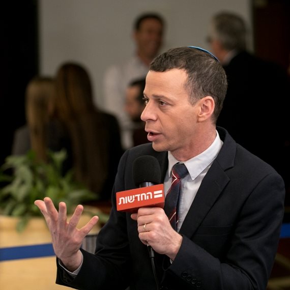 "ההכרעה - בקרבות התחתית". עמית סגל