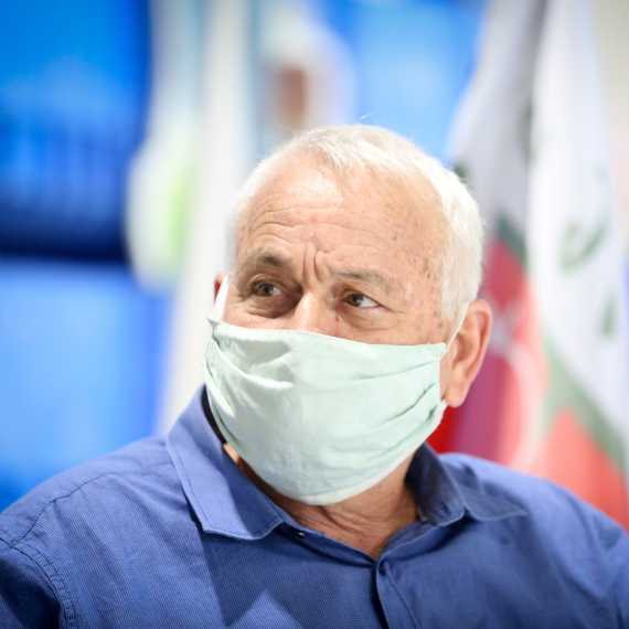 שר החקלאות אלון שוסטר