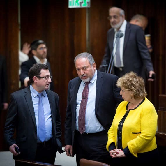 סופה לנדבר, אביגדור ליברמן ורוברט אילטוב בתקופה טובה יותר