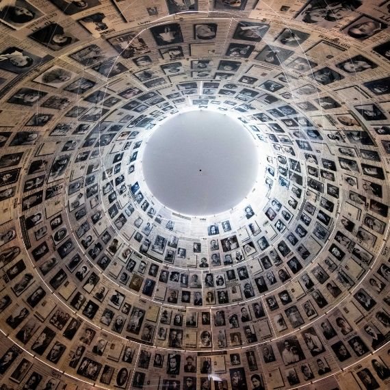 הגדה לטקס זיכרון משפחתי ביום השואה