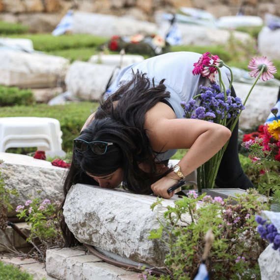 יום הזיכרון, למצולמים אין קשר לכתבה.